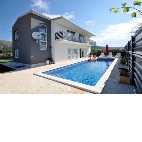 Villa Carolina