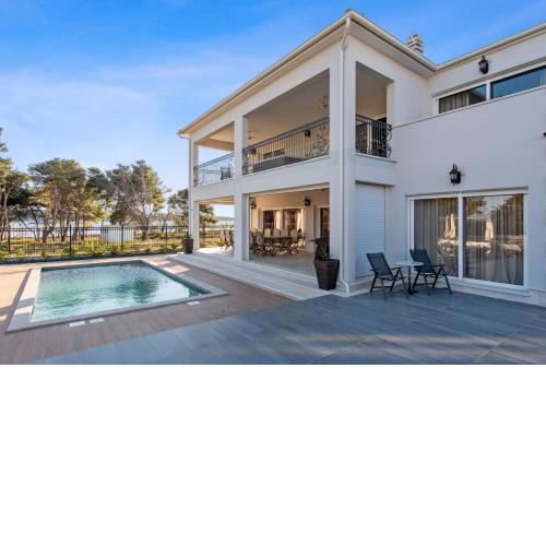 Villa Carolus in Vodice