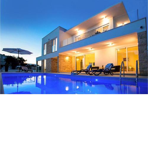 Villa Crystal Blue