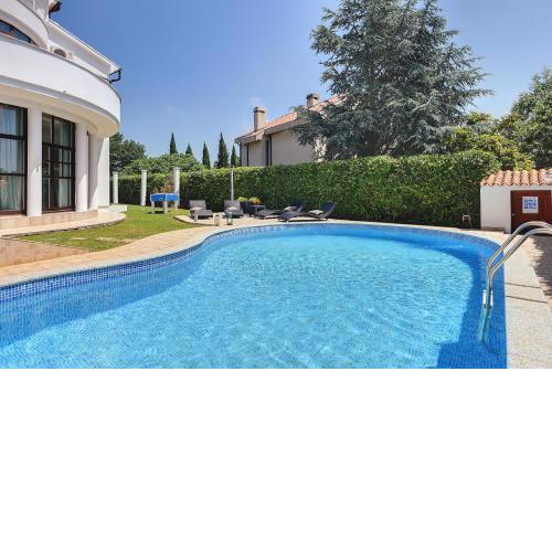 Villa Mutila
