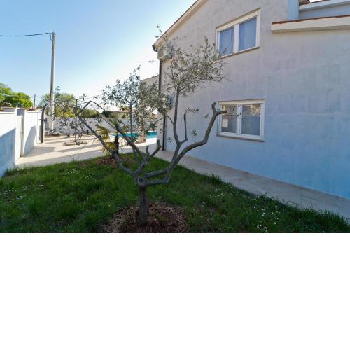 Villa Nal with private pool near Pula