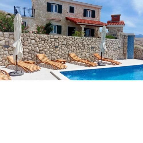 Villa Puntica with private heated pool