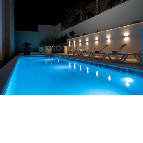 Villa Smaragd - Rubin - Luxury Apartment With Shared Pool