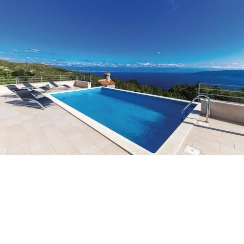 VillaBlu1 Doppelhaushälfte Seaview, Pool