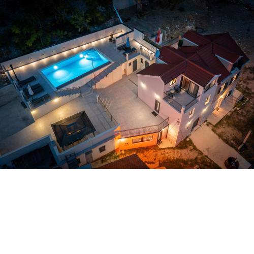 XXL Villa Vista - Heated Pool