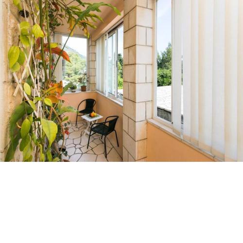 Yellow Room Guesthouse